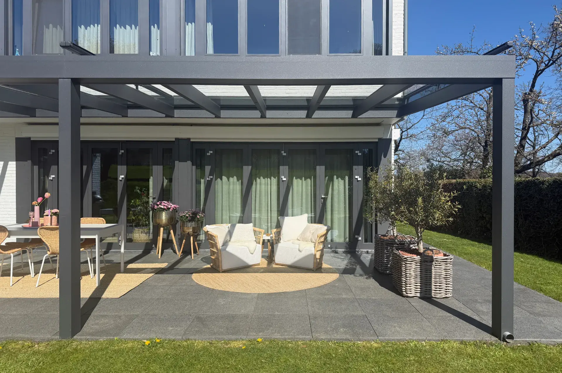 tr_carousel_01-(1)-3